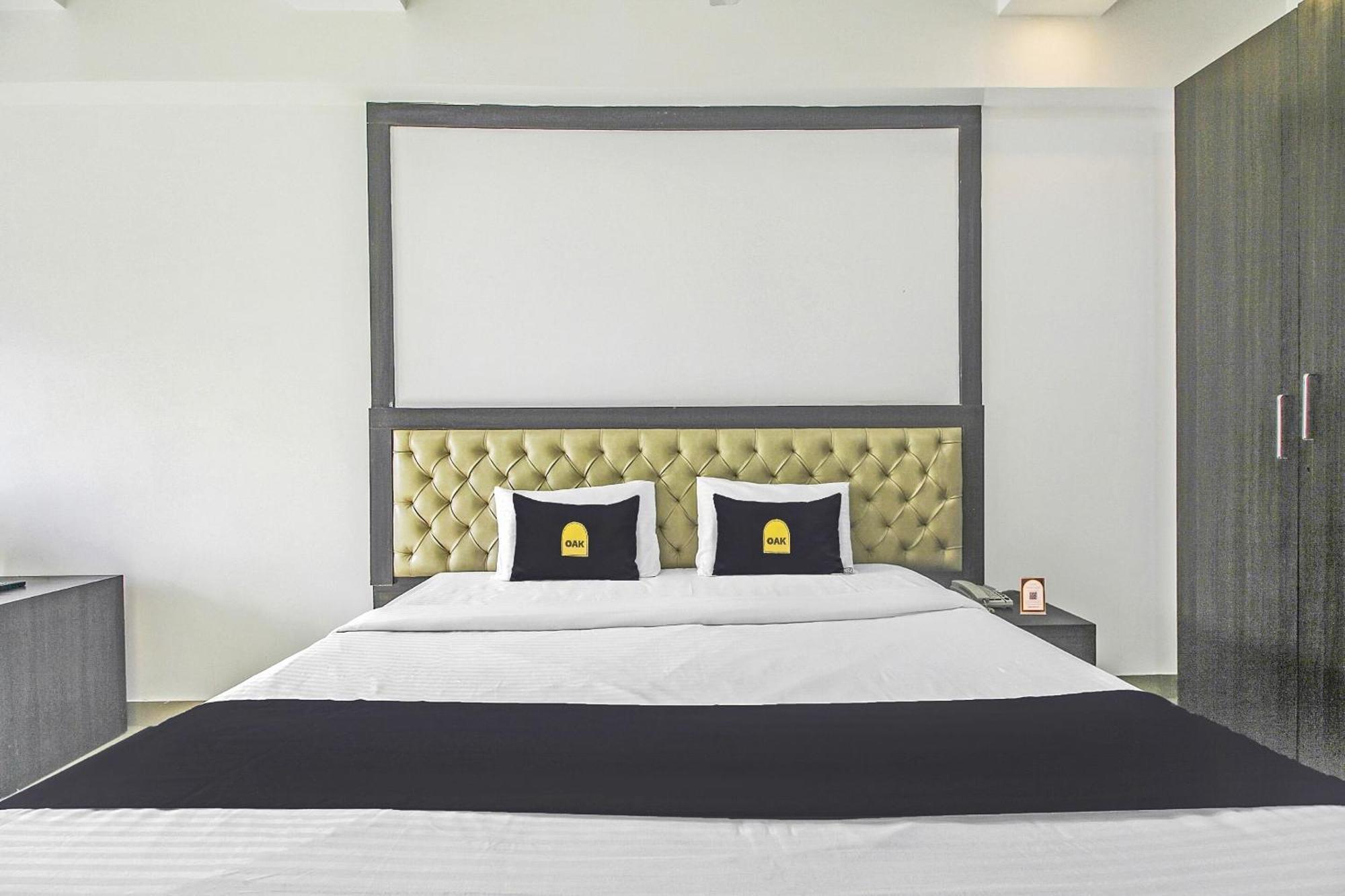 Super Townhouse Oak The Platinum Studio New Town Екстериор снимка